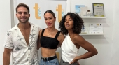 Adam Ainouz, Cristie Sánchez y Fela Domínguez visitan la redacción de Tourinews