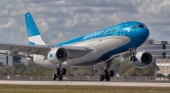 La 'motosierra de Milei' llega a Aerolíneas Argentinas: comienza el cierre de oficinas | Foto: Nathan Coats (CC BY-SA 2.0)