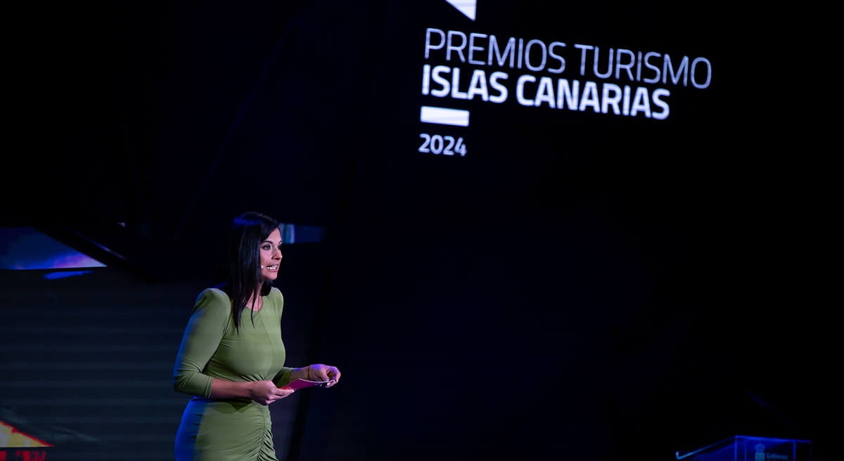 Wendy Fuentes condujo el acto