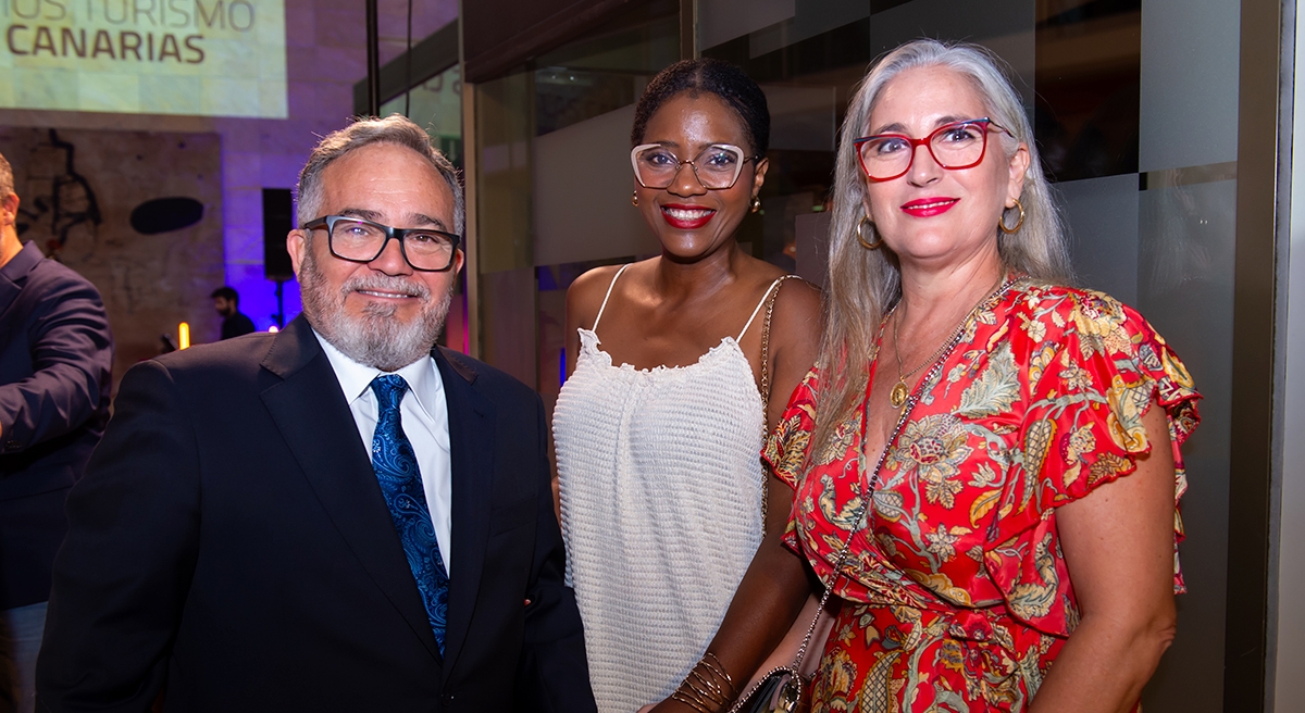 Ignacio Moll, Ravonelle Laquoi e Isabel Cuadrado