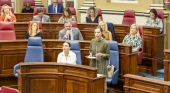 La consejera de Turismo y Empleo de Canarias, Jessica de León, en su comparecencia en el Parlamento