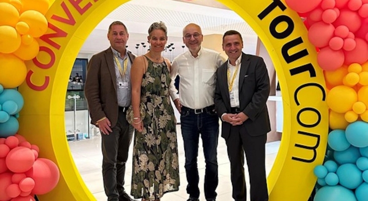 Otto Vanschamelhout (CEO Avitour Bélgica), Cécile Mariani (CEO RTK International), Richard Vainopoulos (presidente Tourcom) y Thomas Bösl (CEO RTK International)