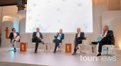 Ingo Burmester, CEO de Dertour; Marcel de Nooijer, CEO de Transavia; Kike Sarasola, presidente de Room Mate Hotels; Fernando Ramiro, director de Expedia para España y Portugal; y Arjan Kers, director general de TUI en Países Bajos y Bélgica