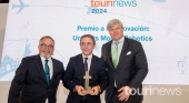 Ignacio Moll, CEO de Tourinews;  Clodoaldo González, CEO de Umibots; y Marcel De Nooijer, CEO de Transavia