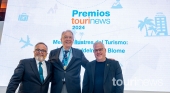 Ignacio Moll, CEO de Tourinews; Álvaro Middelmann, "Ilustre del Turismo" y Pere Granados, alcalde de Salou