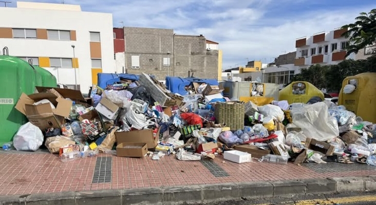 Acumulación de basuras en San Bartolomé de Tirajana | Foto: Dunia Hernández vía Facebook