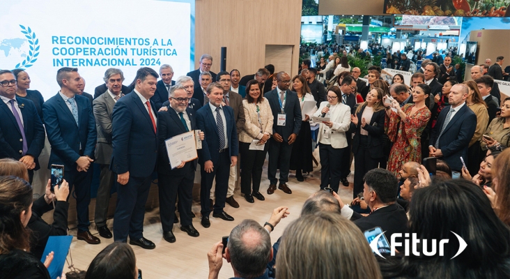 Tourinews recibe en FITUR el premio a la Cooperación Turística Internacional de ASICOTUR