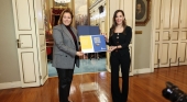 Astrid Pérez, presidenta del Parlamento de Canarias, y Jessica de León, consejera de Empleo y Turismo