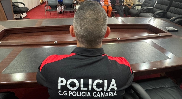 La Policía Canaria forma a agentes gambianos para proteger a niños y mujeres en zonas turísticas