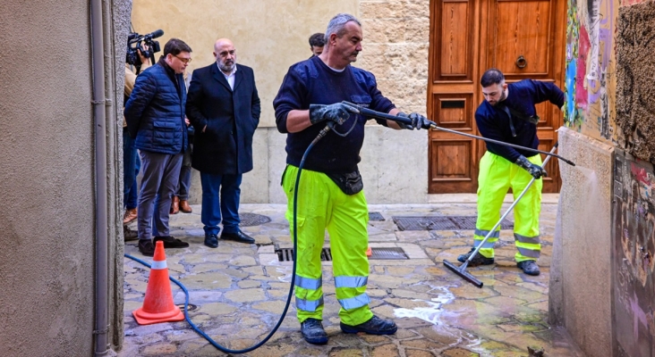 El Ayuntamiento de Palma (Mallorca) elimina más de 1.000 grafitis del patrimonio arquitectónico de la ciudad