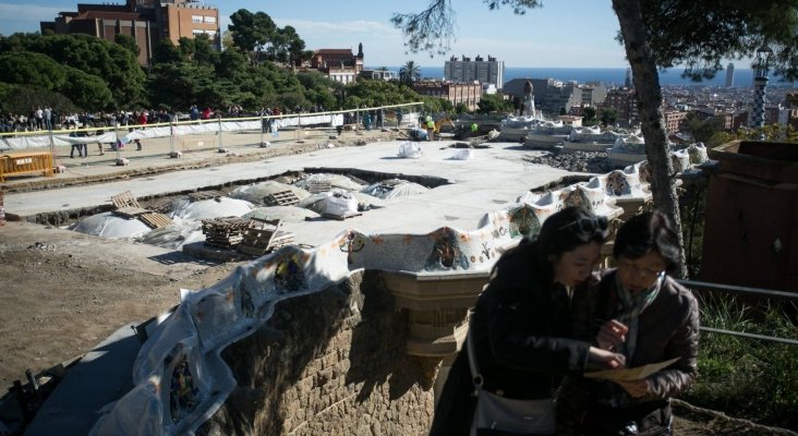 Turistas en el Park Güell en Barcelona