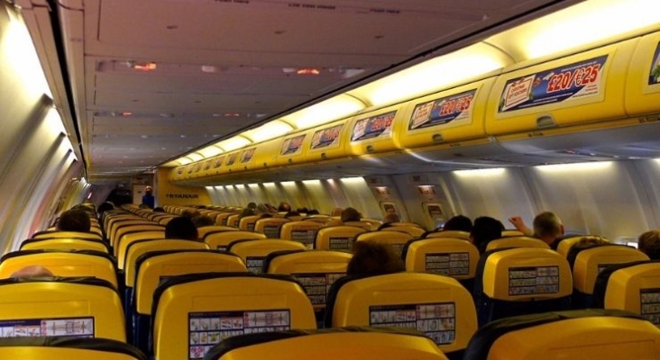 Interior avión de Ryanair. Foto Tourinews