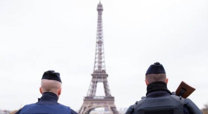 Francia Podría Ampliar El Estado De Emergencia Hasta Mayo