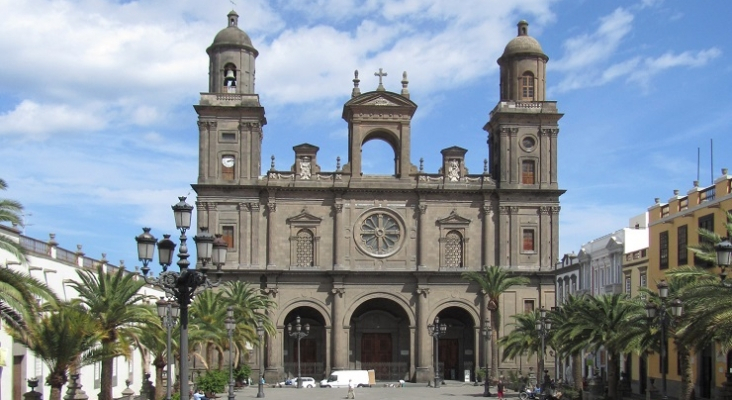 Catedral de Santa Ana en el casco antiguo de Veguet,a en Las Palmas de Gran Canaria | Wikimedia Commons (CC BY-SA 3.0) 