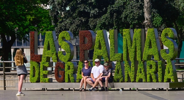 Turistas en Las Palmas de Gran Canaria. Foto Tony Hdez.