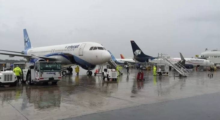 Caída libre en Bolsa de los gestores aeroportuarios de México por el recorte de tarifas del Gobierno | Foto: Vmzp85 (CC BY-SA 4.0)