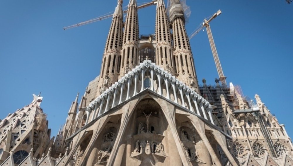 La Sagrada Familia Construye Nuevos Controles De Seguridad