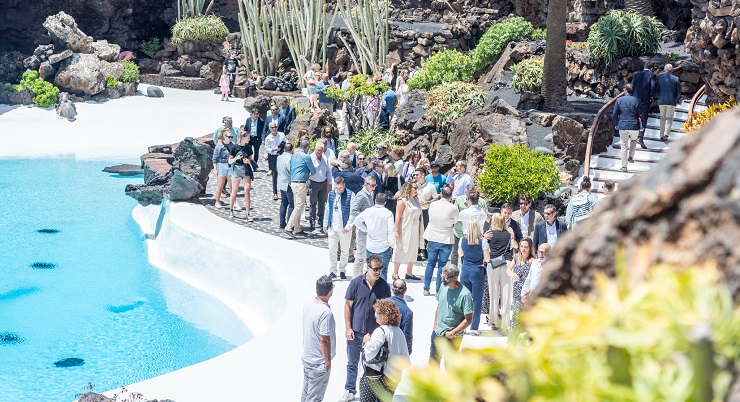 Asistentes en los Jameos del Agua