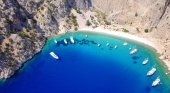 Vista aérea de una playa en la isla de Symi (Grecia) | Foto: The Aegean Islands