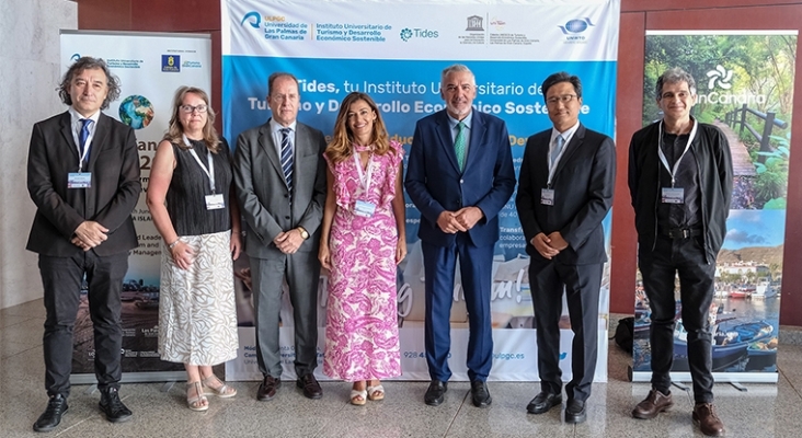 De izquierda a derecha: Jin Taira, María Lexhagen, José Manuel Sanabria, Teresa Aguiar, Lluís Serra, Dae-Young Kim, Carmelo León | Foto: Cabildo de Gran Canaria