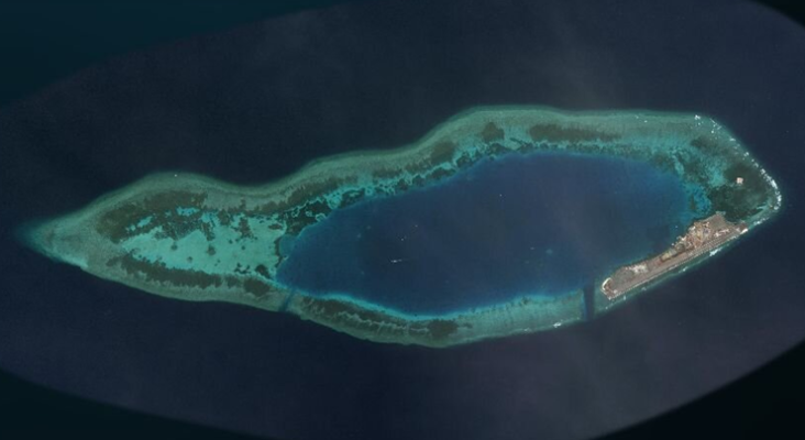 El arrecife Swallow es un atolón de las Islas Spratly, administradas por Malasia. | Foto: NASA