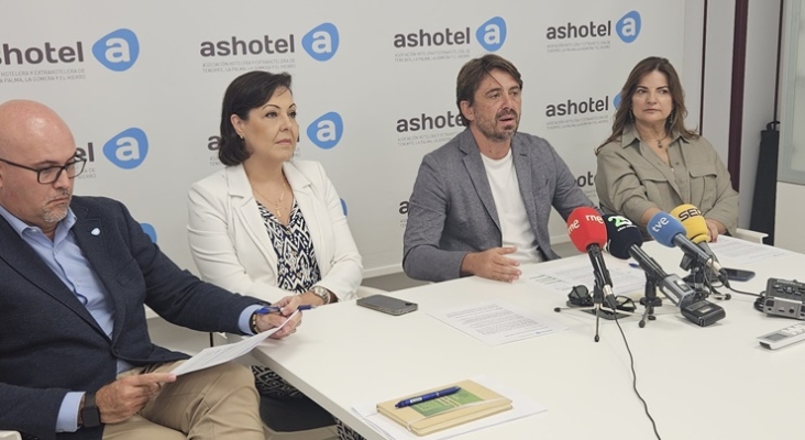 Ashotel ofrece duplicar el incremento salarial en los próximos dos años para “garantizar la paz laboral”