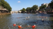 El río Sena durante el baño de la alcaldesa de París, Anne Hidalgo. | Foto: Paris vía X